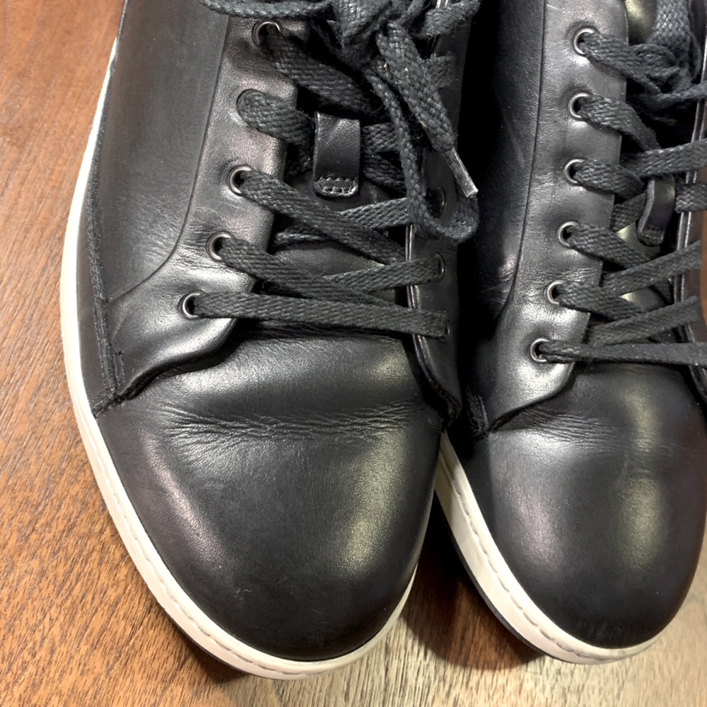 To boot New York sneaker